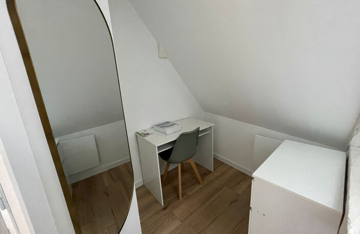 CHAMBRE EN COLOCATION MEUBLEE AVEC SEJOUR SPACIEUX - CENTRE — photo 3