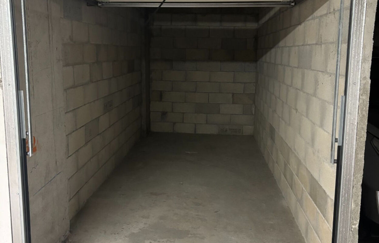 garage  pièces 13 m2 à louer à Vence (06140)