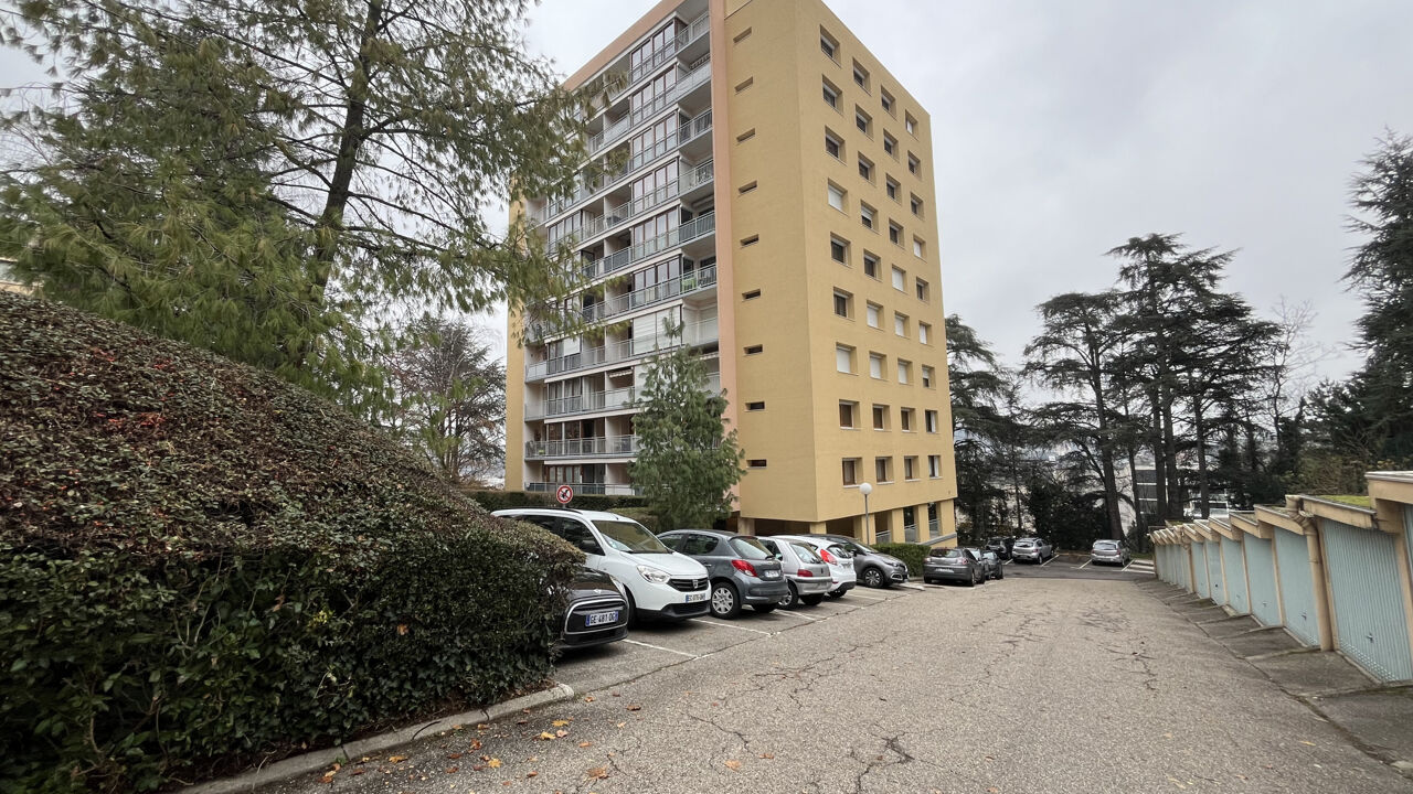 appartement 2 pièces 58 m2 à vendre à Saint-Étienne (42000)