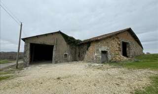 Maison 2 Pièces 403 m² à vendre à Montbron (16220)