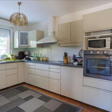 Maison 5 pièces 349000 €