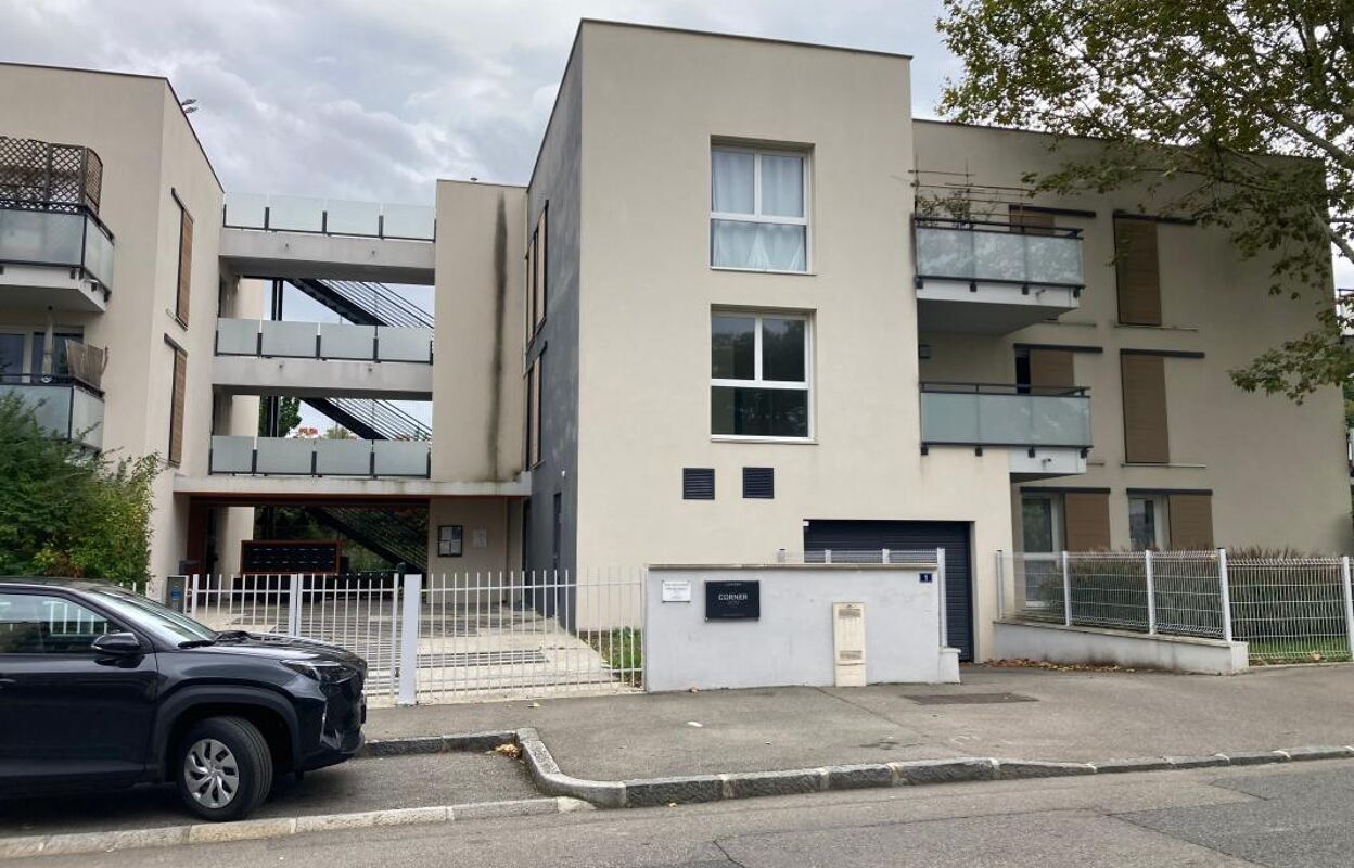 appartement 3 pièces 61 m2 à vendre à Sathonay-Camp (69580)