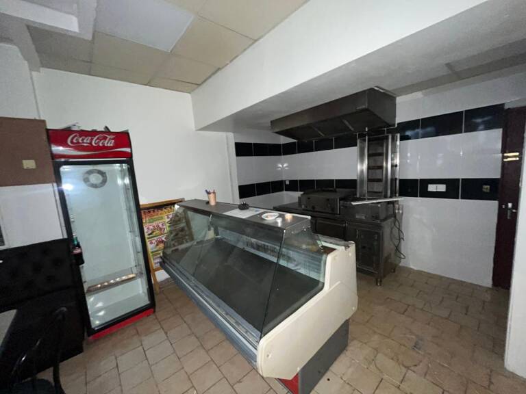 Bien Commercial À Louer — photo 1
