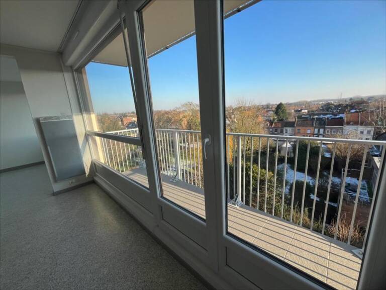 A VENDRE SECLIN appartement lumineux de 85m2 avec balcon — photo 1