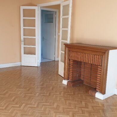 Appartement 4 pièces 750 €