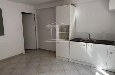 location appartement 400 € CC /mois à proximité de Châteaurenard (13160)