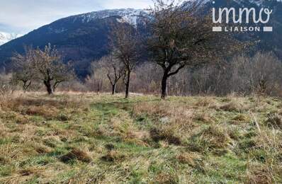 Terrain de montagne constructible 790 m² — photo du bien