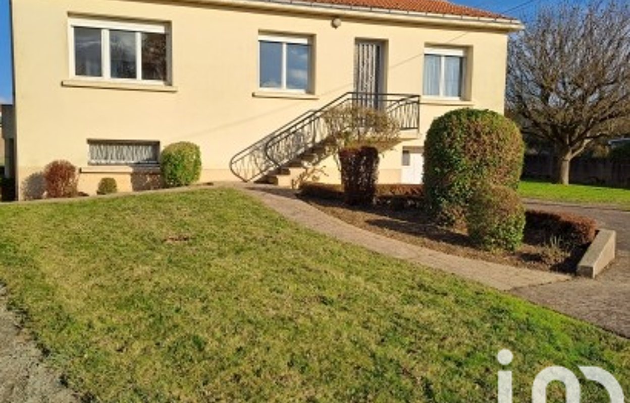 maison 5 pièces 90 m2 à vendre à Les Herbiers (85500)