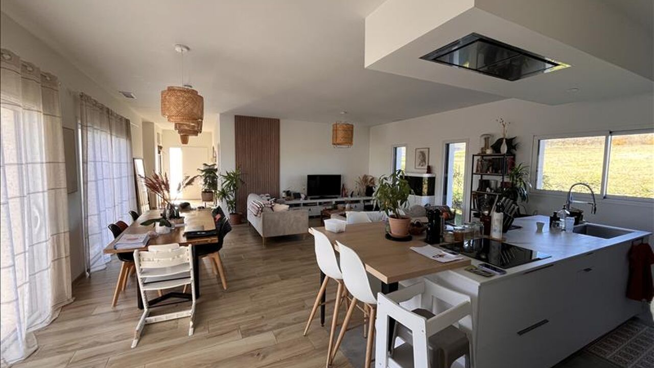 maison 6 pièces 145 m2 à vendre à Roquevidal (81470)