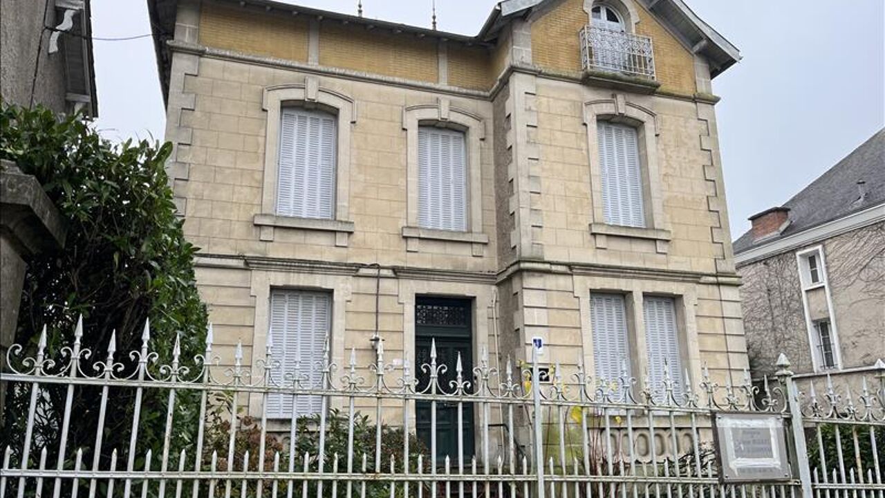 maison 10 pièces 167 m2 à vendre à Bellac (87300)