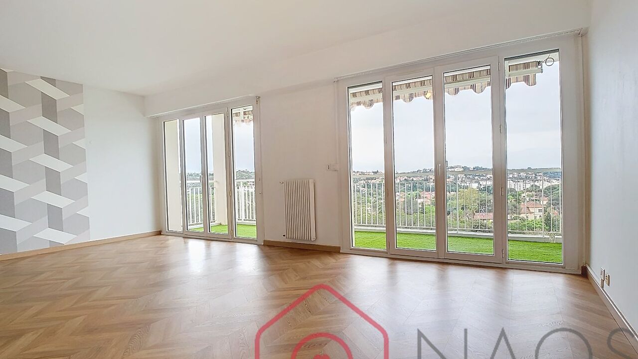 appartement 4 pièces  m2 à vendre à Saint-Raphaël (83530)