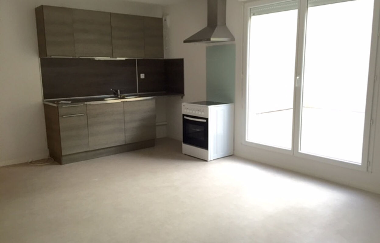 appartement 2 pièces 39 m2 à louer à Saint-Chamas (13250)