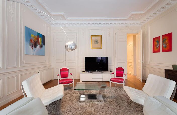 À VENDRE – APPARTEMENT 152m² – 5 pièces – 9ᵉ ARRONDISSEMENT — photo 2