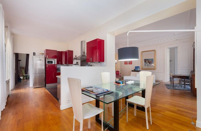 À VENDRE – APPARTEMENT 152m² – 5 pièces – 9ᵉ ARRONDISSEMENT — photo 3
