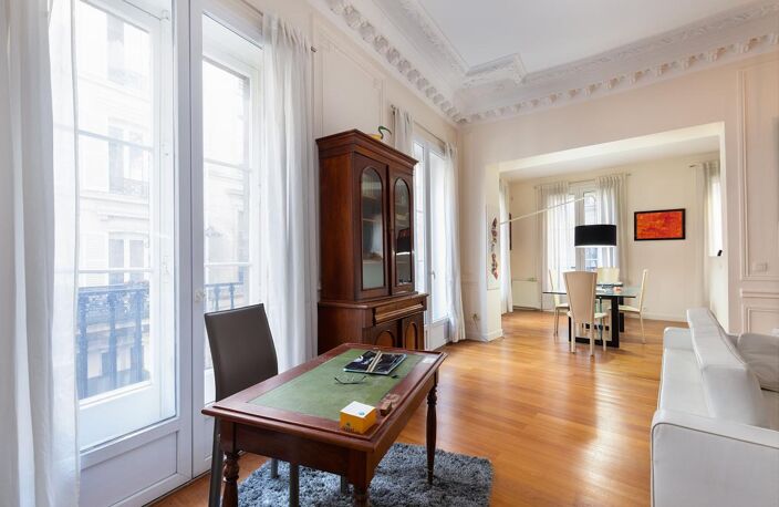 À VENDRE – APPARTEMENT 152m² – 5 pièces – 9ᵉ ARRONDISSEMENT — photo 5