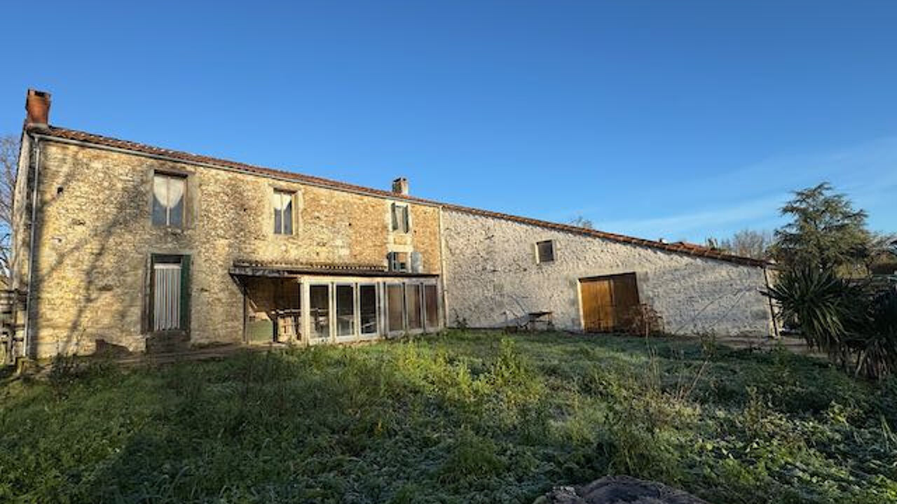 maison 4 pièces 140 m2 à vendre à Saint-Martin-Lars-en-Sainte-Hermine (85210)