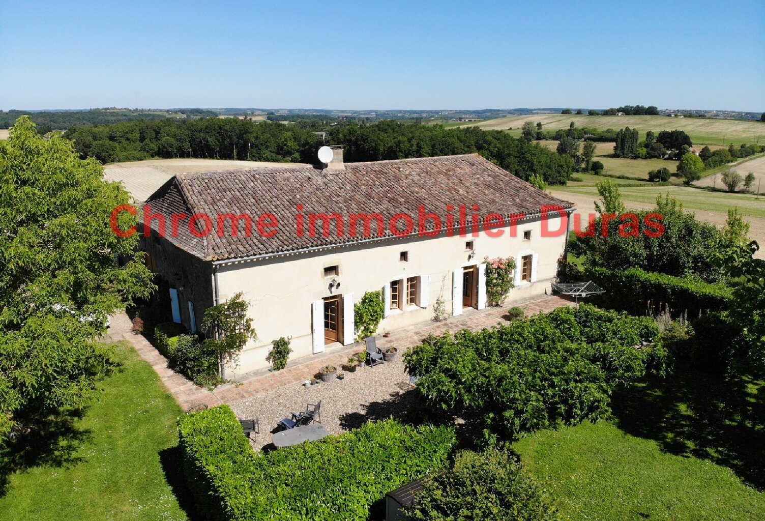 Belle maison de campagne en pierre — photo 1