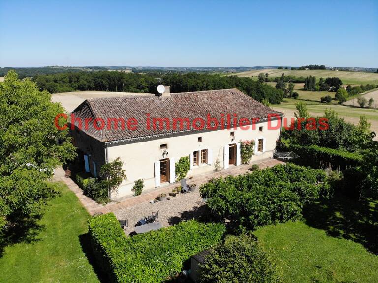Belle maison de campagne en pierre — photo 1