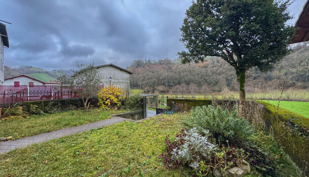 Villa / Maison 8 pièces  à vendre Urepel 64430