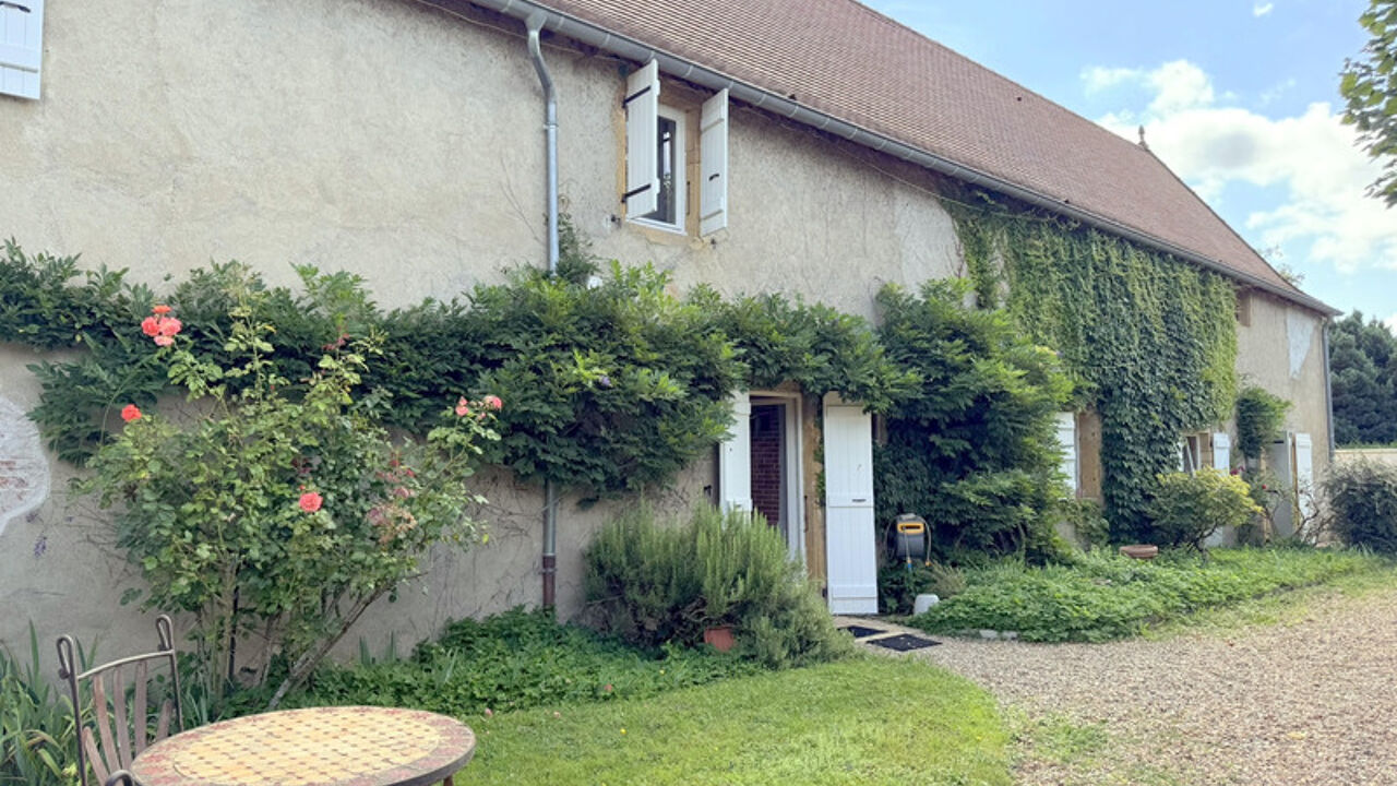 maison 6 pièces 190 m2 à vendre à La Clayette (71800)