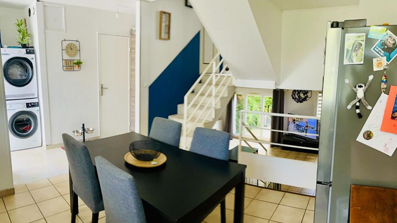 maison 6 pièces 105 m2 à vendre à Savigny-le-Temple (77176)