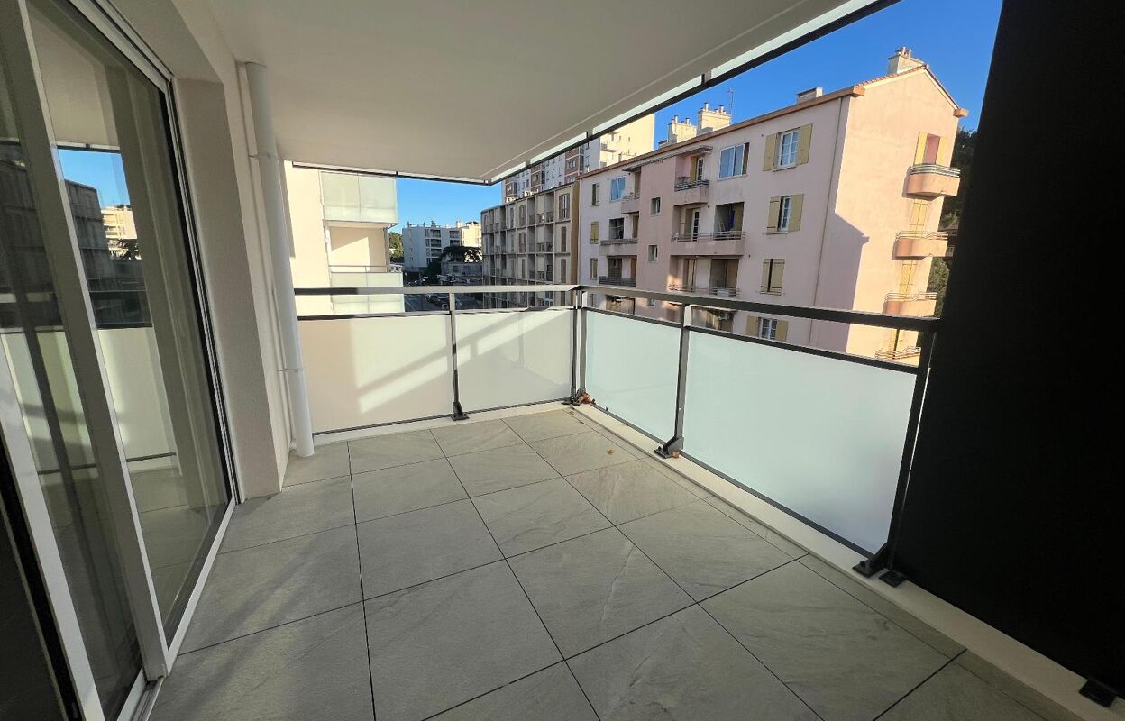 appartement 3 pièces 61 m2 à louer à Marseille 4 (13004)