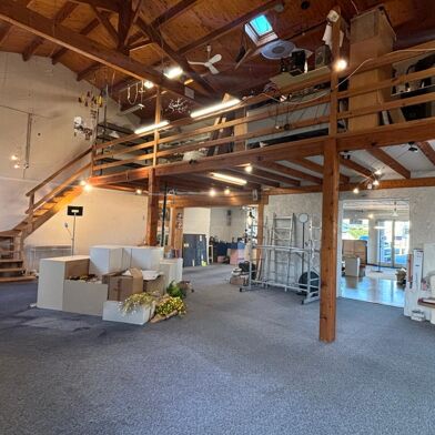 Commerce  556000 €