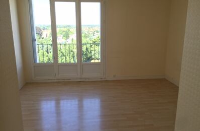 location appartement 725 € CC /mois à proximité de Saint-Lyé-la-Forêt (45170)