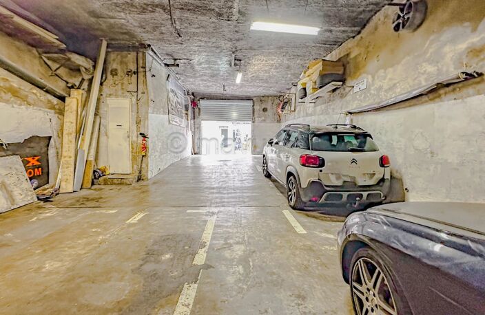 GARAGE 5 voitures + 10 motos rue Mazagran/ Lycée Thiers 13001... — photo 2