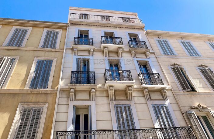 Appartement T5 + 2 caves - Notre Dame du Mont - 13006 Marseille — photo 3