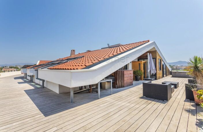 PENTHOUSE vue mer avec terrasse 300m² garage double - Prado/ ... — photo 2