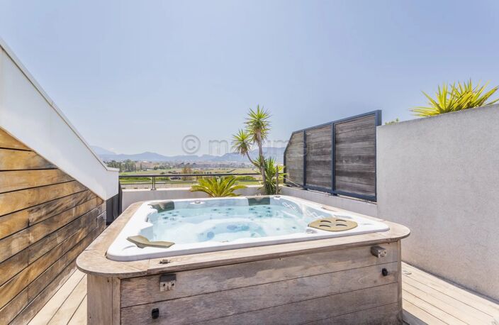 PENTHOUSE vue mer avec terrasse 300m² garage double - Prado/ ... — photo 3
