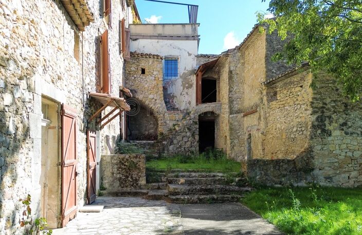 Mas du XVIe siècle à rénover de 437m² hameau des Borrys 84460... — photo 3
