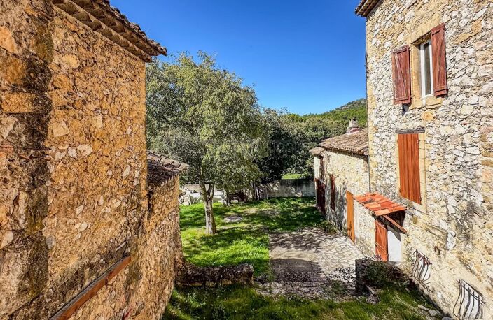 Mas du XVIe siècle à rénover de 437m² hameau des Borrys 84460... — photo 4