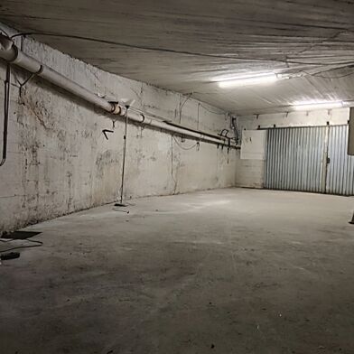 Garage  89000 €