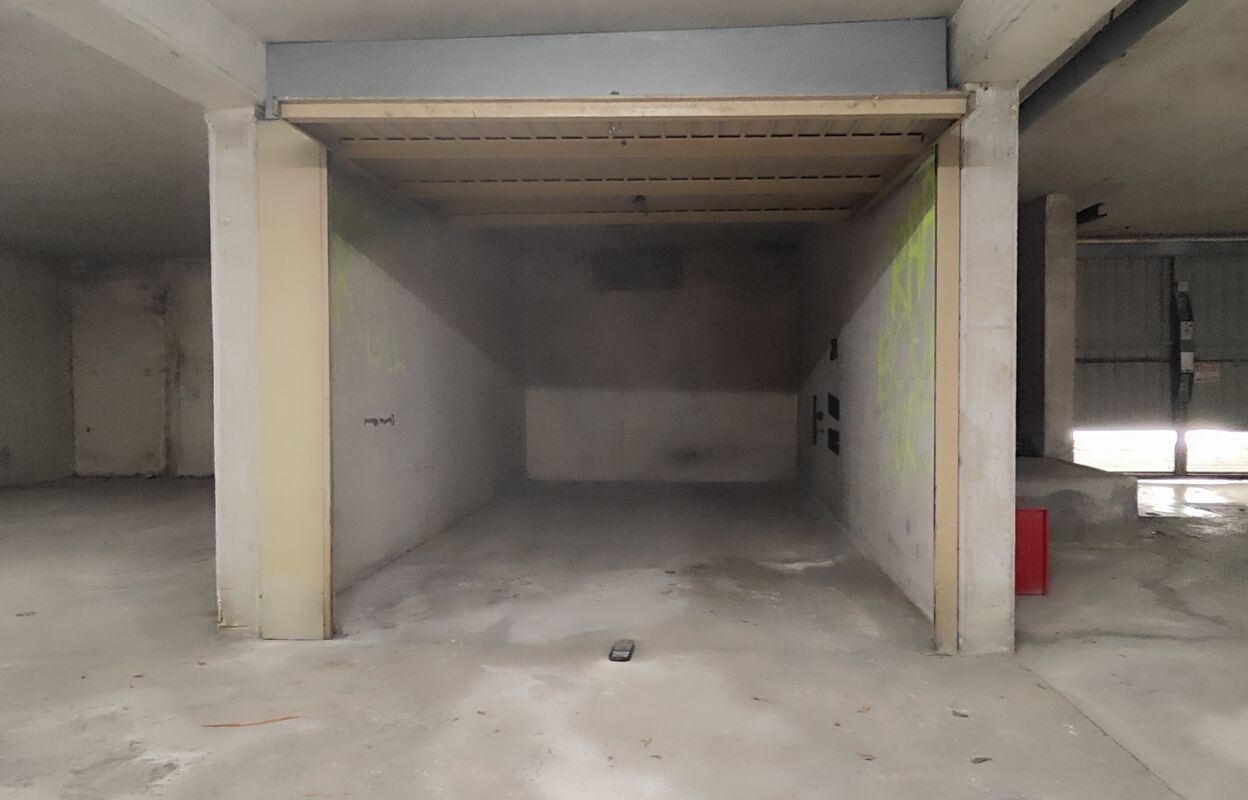 garage  pièces 13 m2 à vendre à Nice (06200)