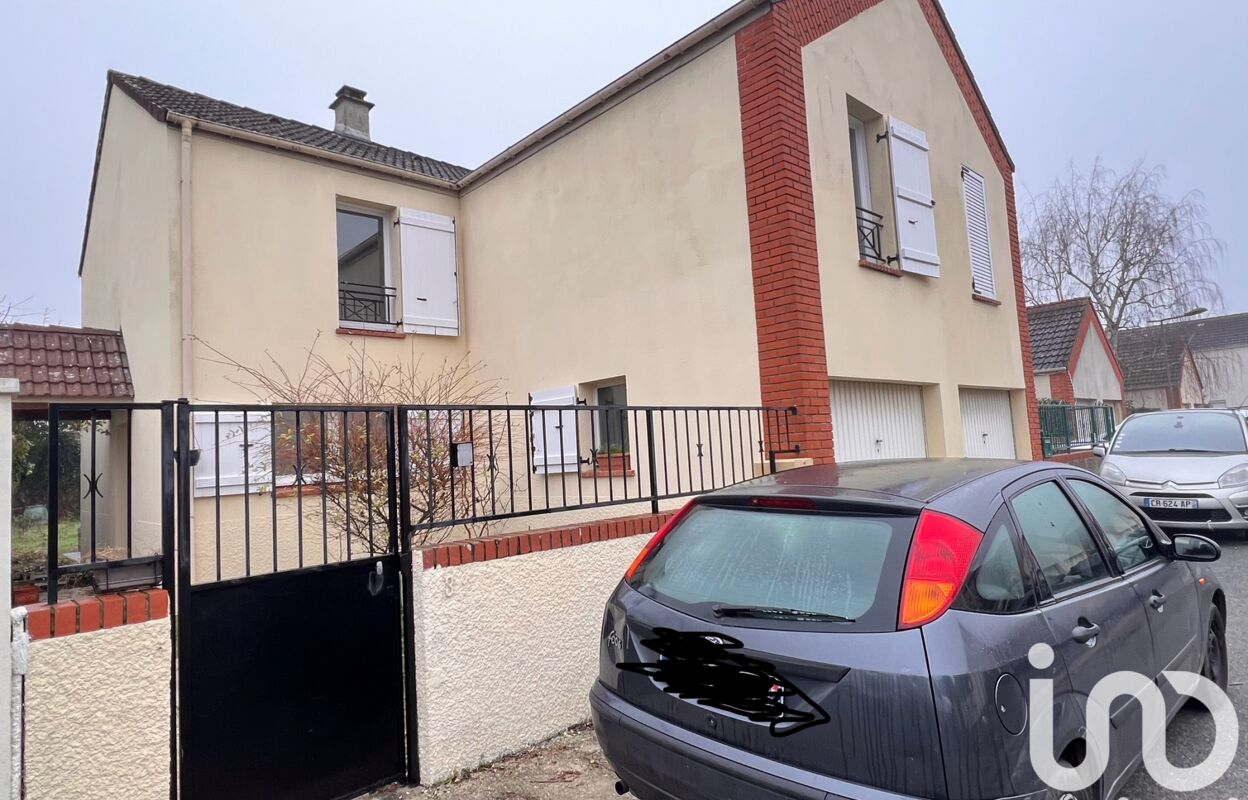 maison 5 pièces 89 m2 à vendre à Savigny-le-Temple (77176)