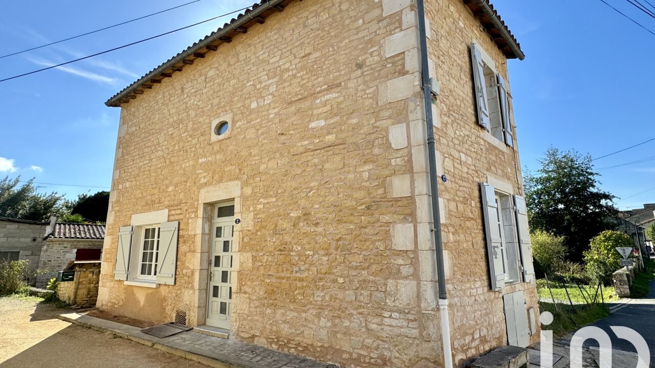 maison 4 pièces 62 m2 à vendre à Ruffec (16700)