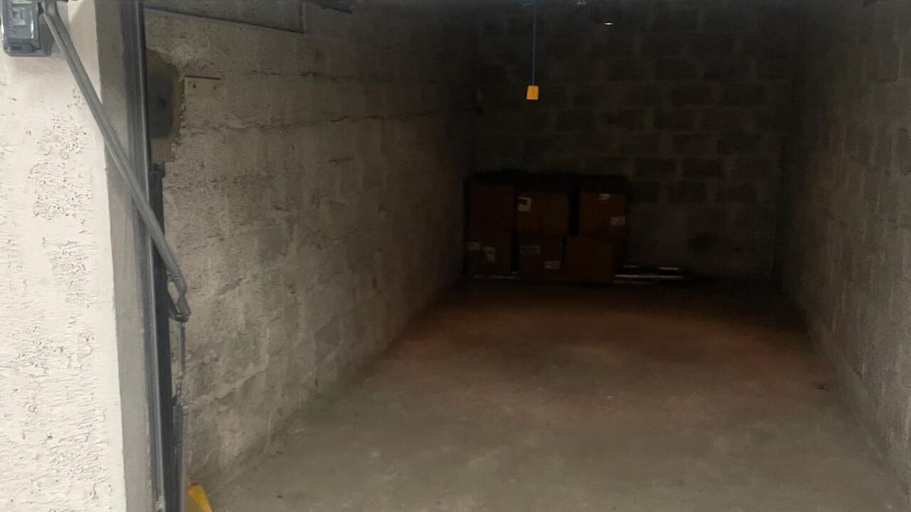 garage  pièces 15 m2 à vendre à Cannes (06400)