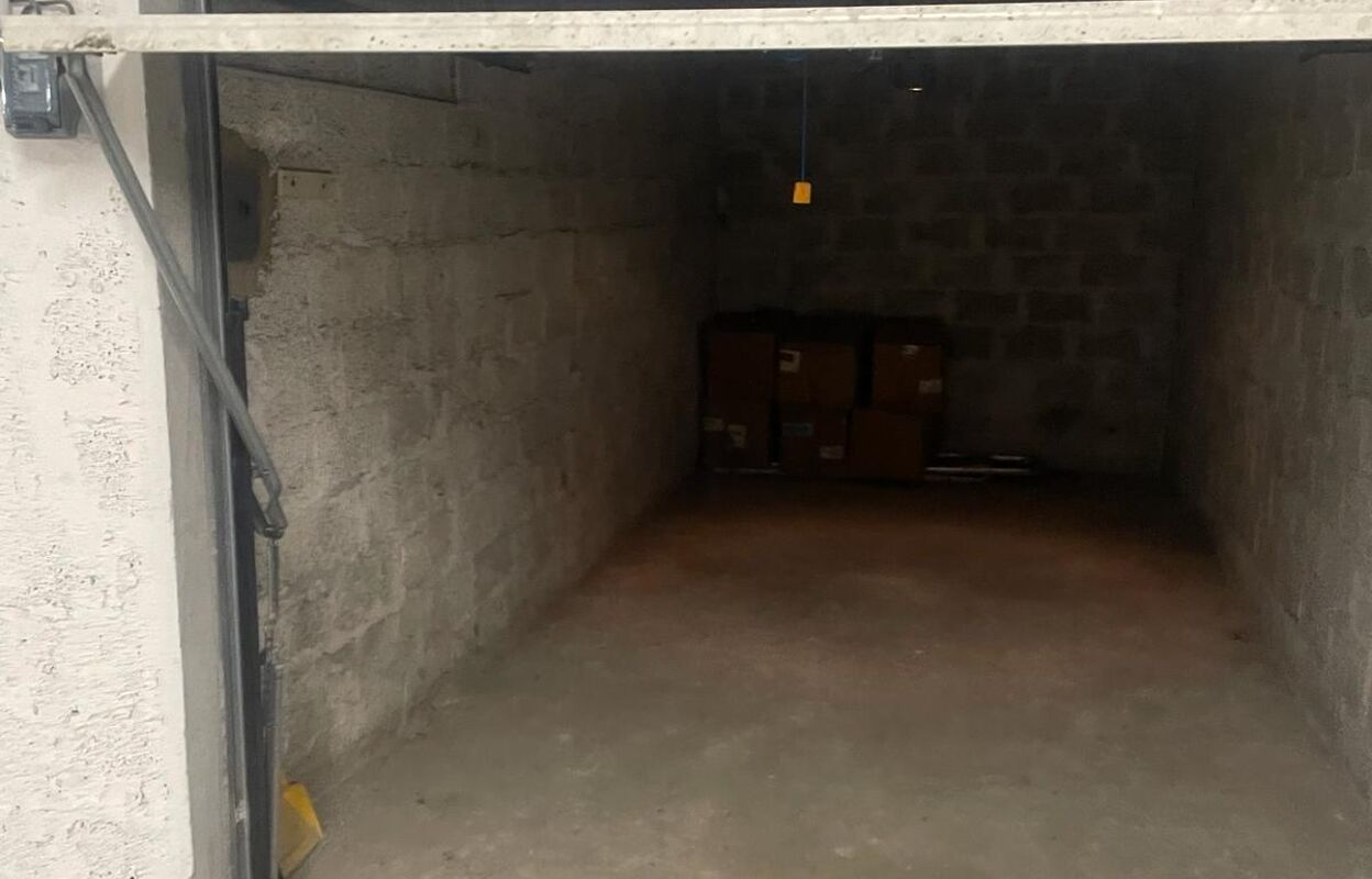 garage  pièces 15 m2 à vendre à Cannes (06400)