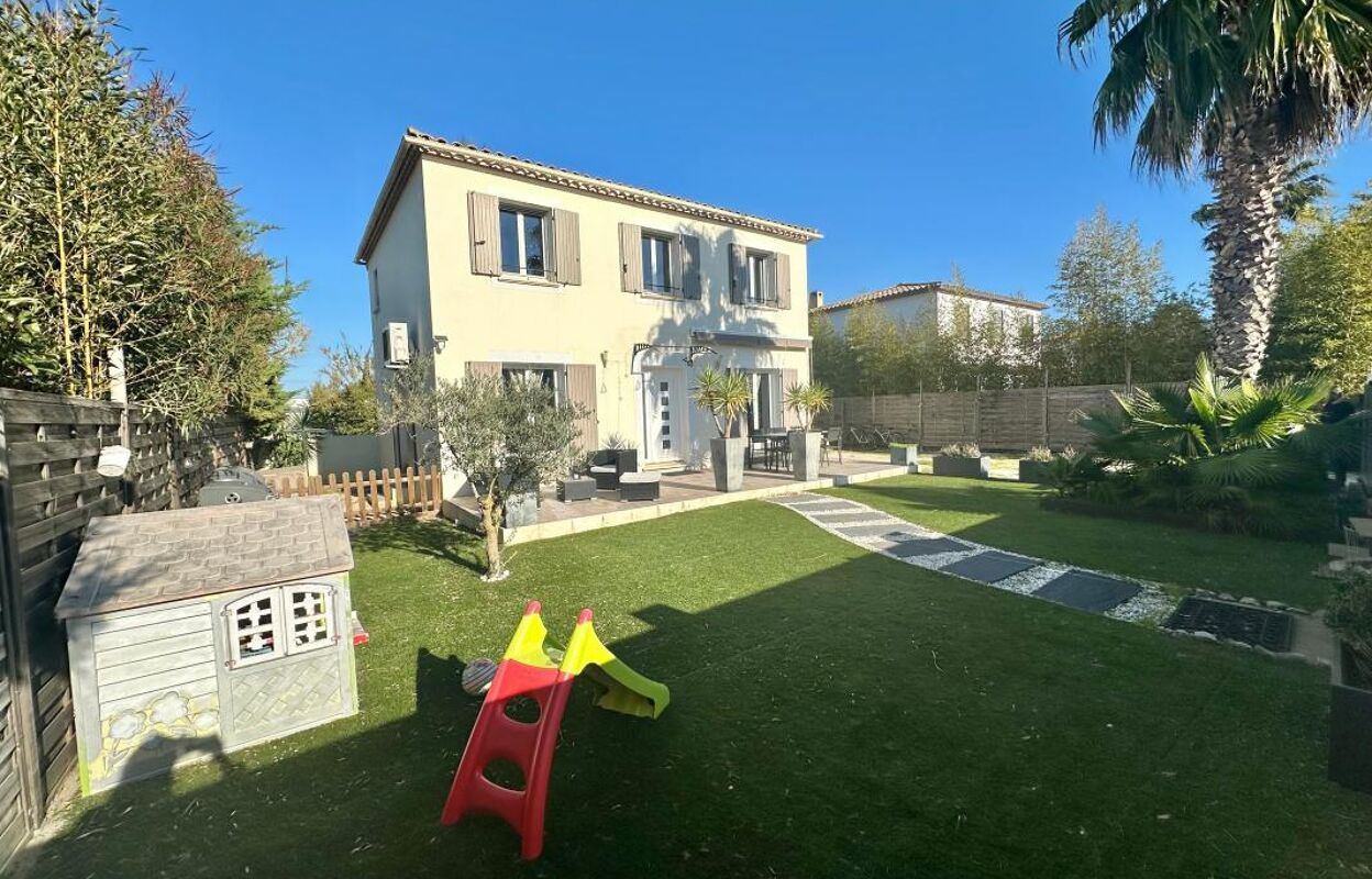 maison 4 pièces 109 m2 à vendre à Aigues-Mortes (30220)