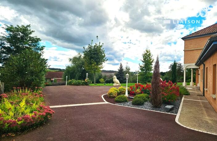 À VENDRE – Propriété d’Exception au Cœur de la Verdure — photo 4