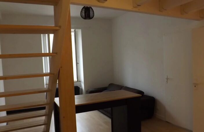 Appartement T2bis de 35,80 m² à Niort. — photo 2