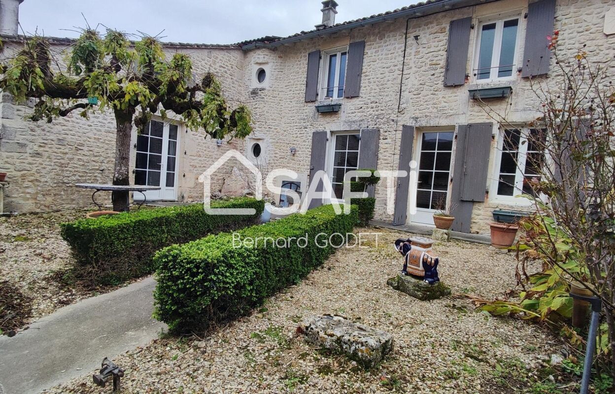 maison 4 pièces 177 m2 à vendre à Val-d'Auge (16170)