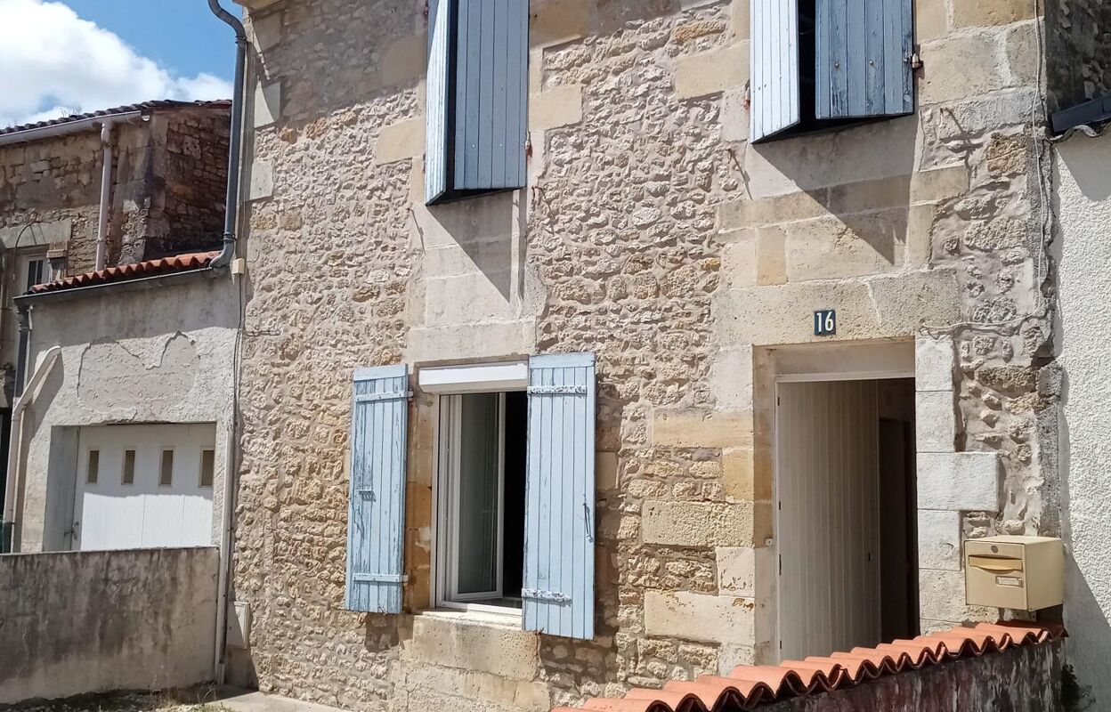 maison 3 pièces 56 m2 à vendre à Gémozac (17260)