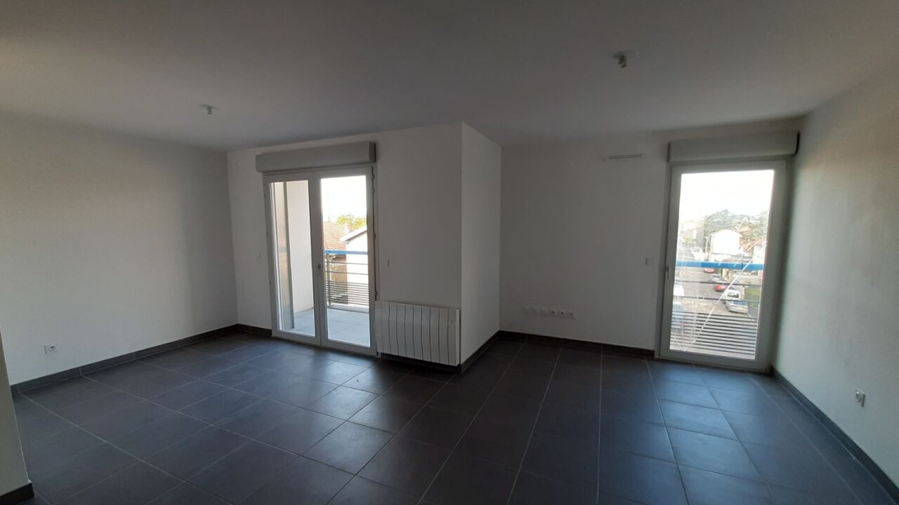 appartement 2 pièces 48 m2 à louer à Décines-Charpieu (69150)