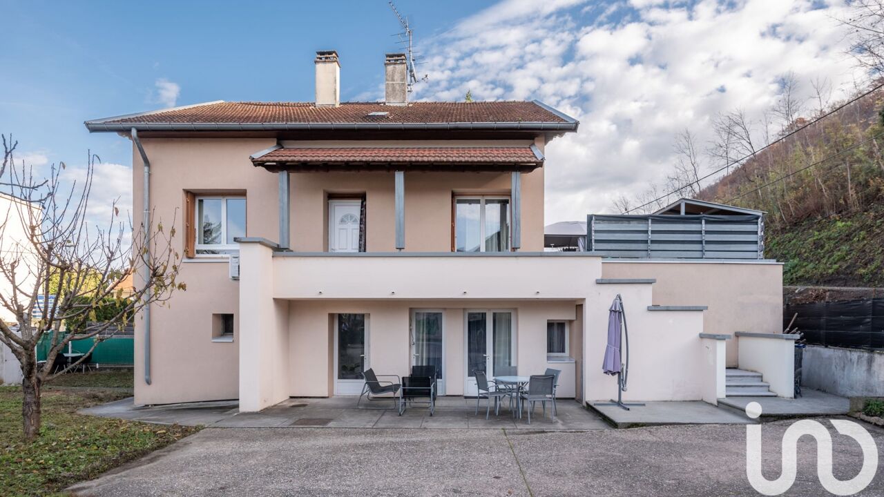 maison 12 pièces 237 m2 à vendre à Saint-Martin-d'Hères (38400)