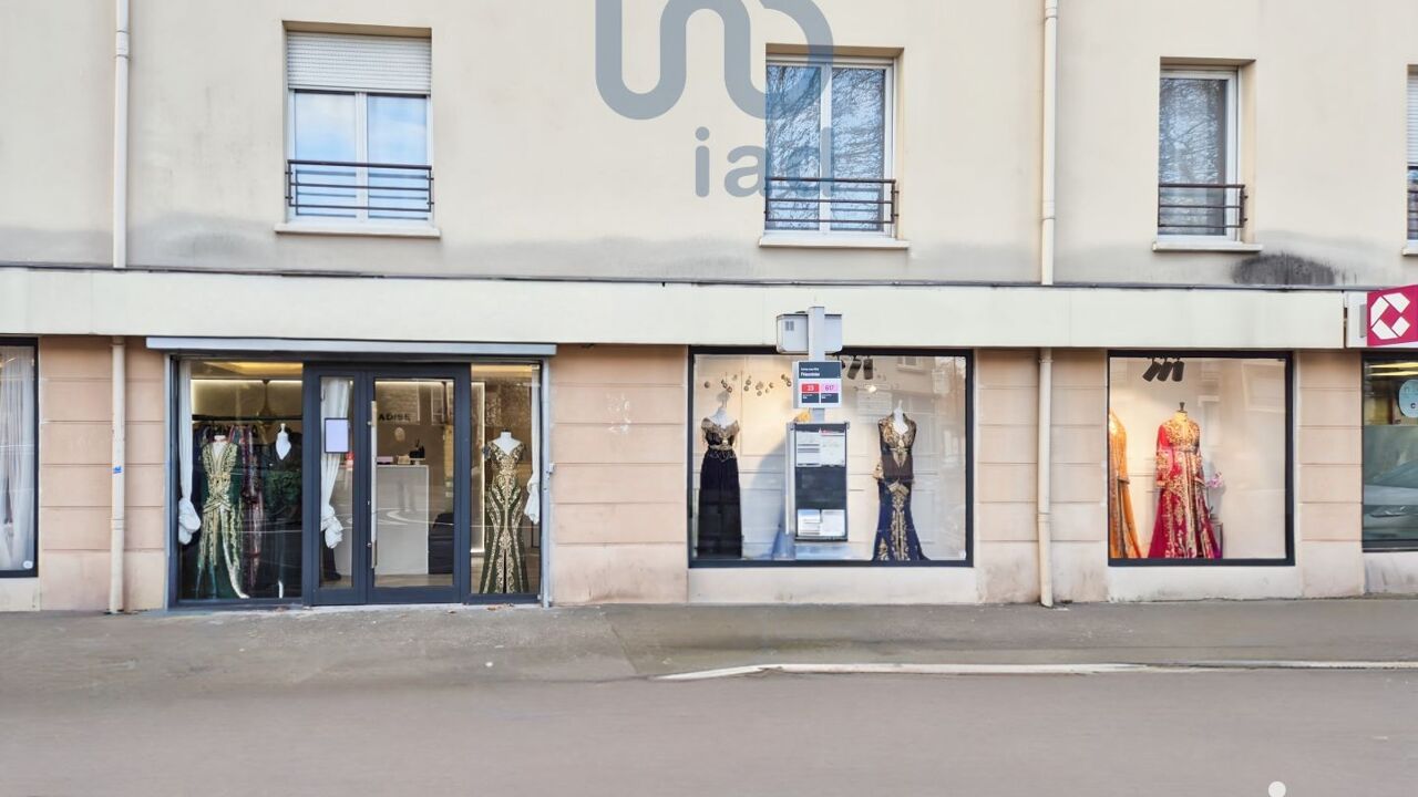 commerce  pièces 136 m2 à vendre à Aulnay-sous-Bois (93600)