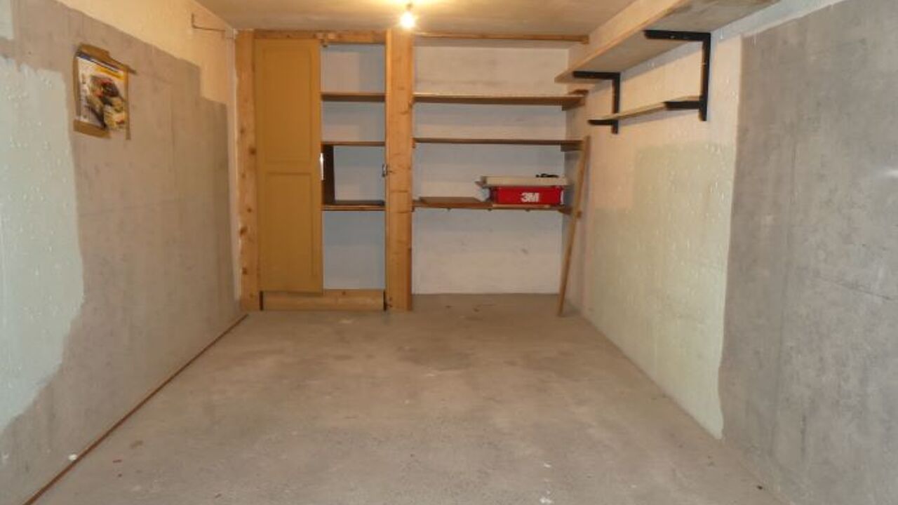 garage  pièces  m2 à louer à Annecy-le-Vieux (74940)