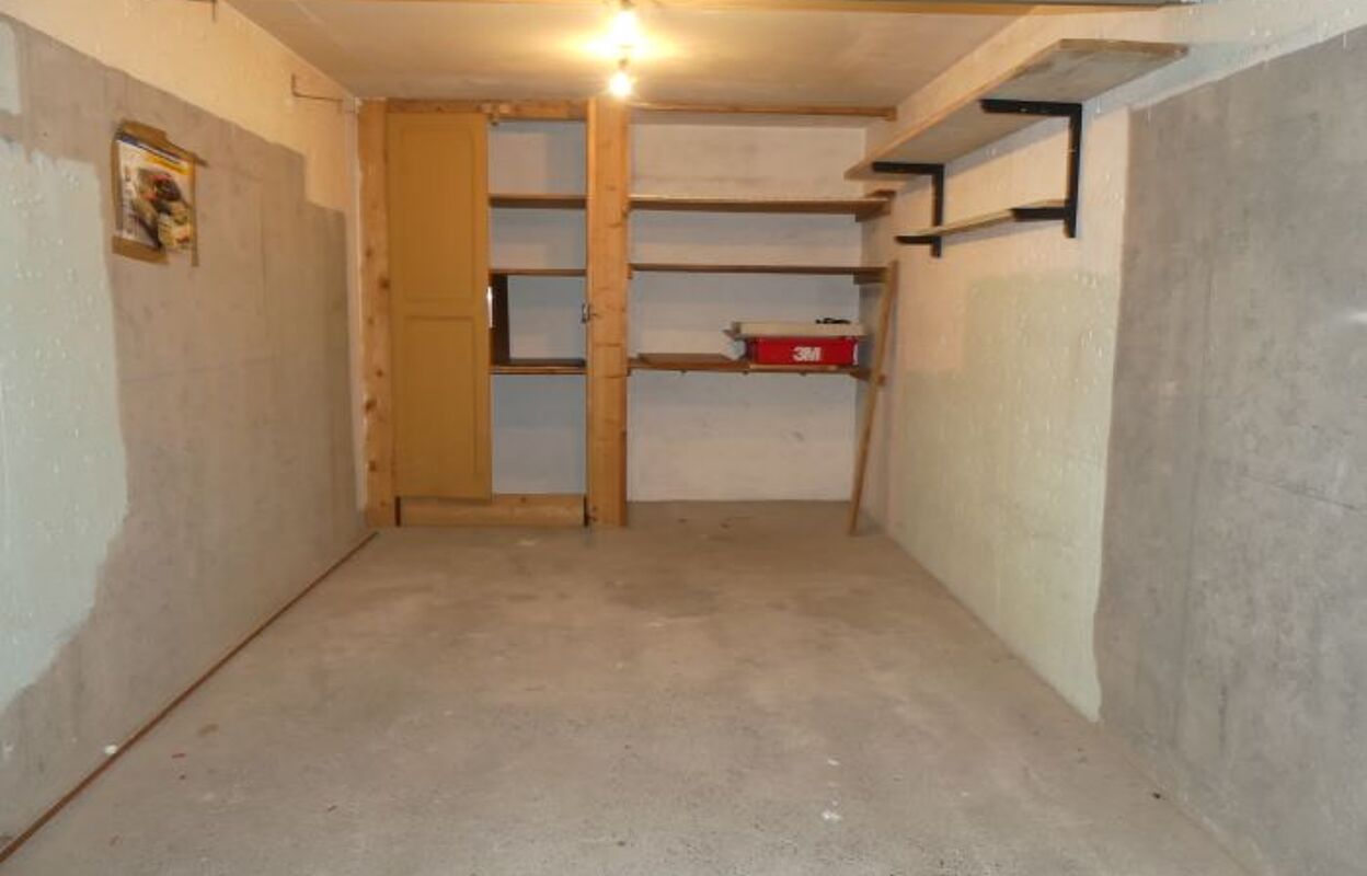 garage  pièces  m2 à louer à Annecy-le-Vieux (74940)